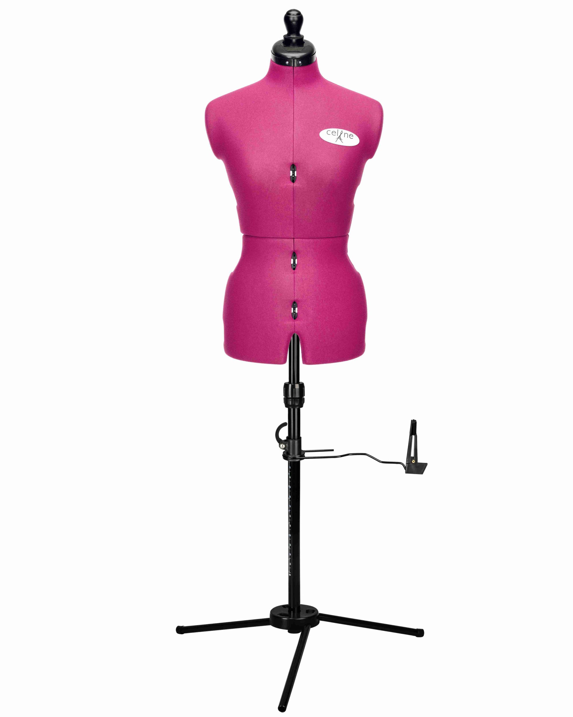 Ansicht der Schneiderpuppe verstellbar CELINE MULTI, (Farbe Fuchsia) komplett mit 3-Bein Standfuß, von vorne Frontalansicht, Rückenlängenverstellung geschlossen