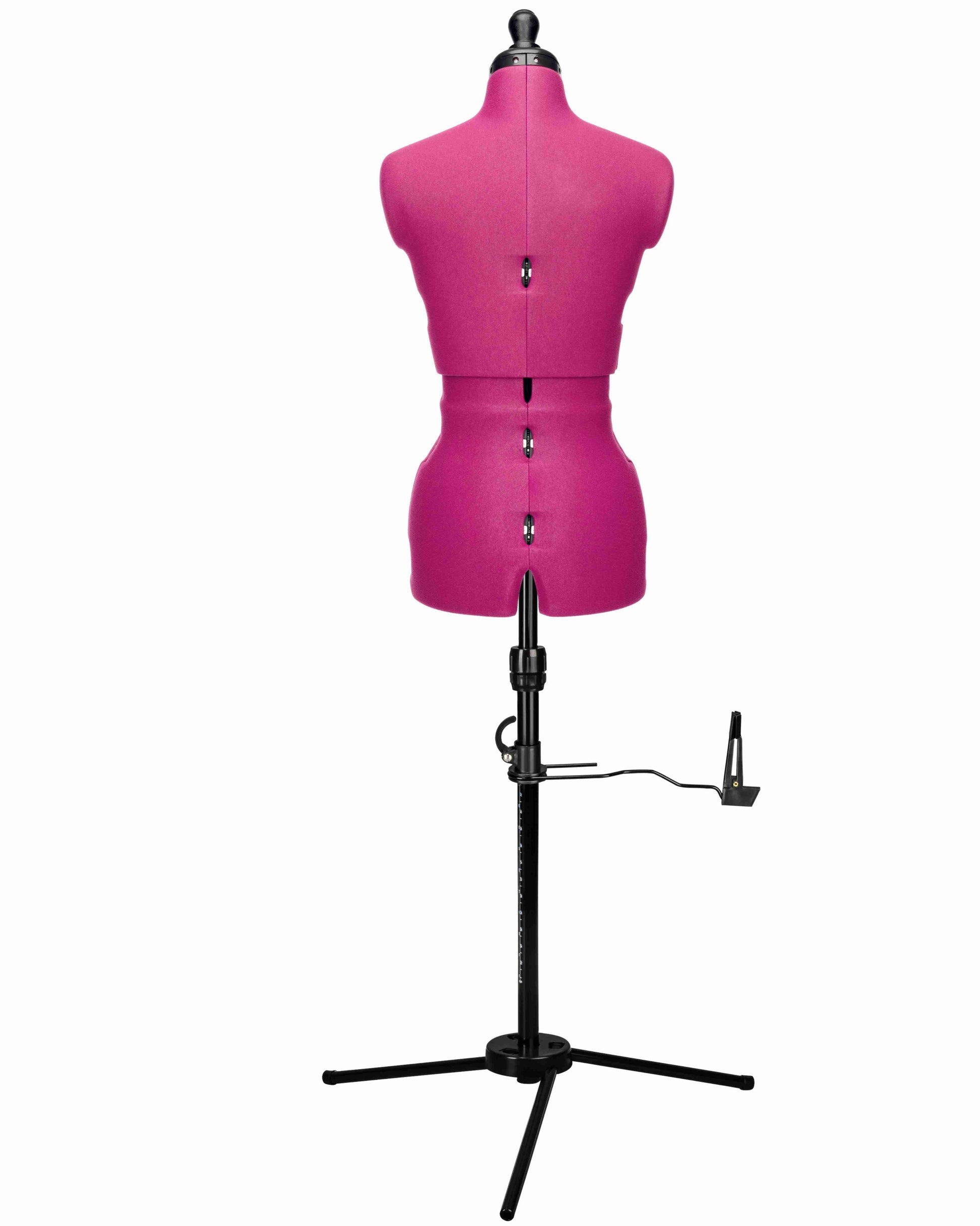Ansicht der Schneiderpuppe verstellbar CELINE MULTI, (Farbe Fuchsia) komplett mit 3-Bein Standfuß, von hinten Frontalansicht, Rückenlängenverstellung geöffnet