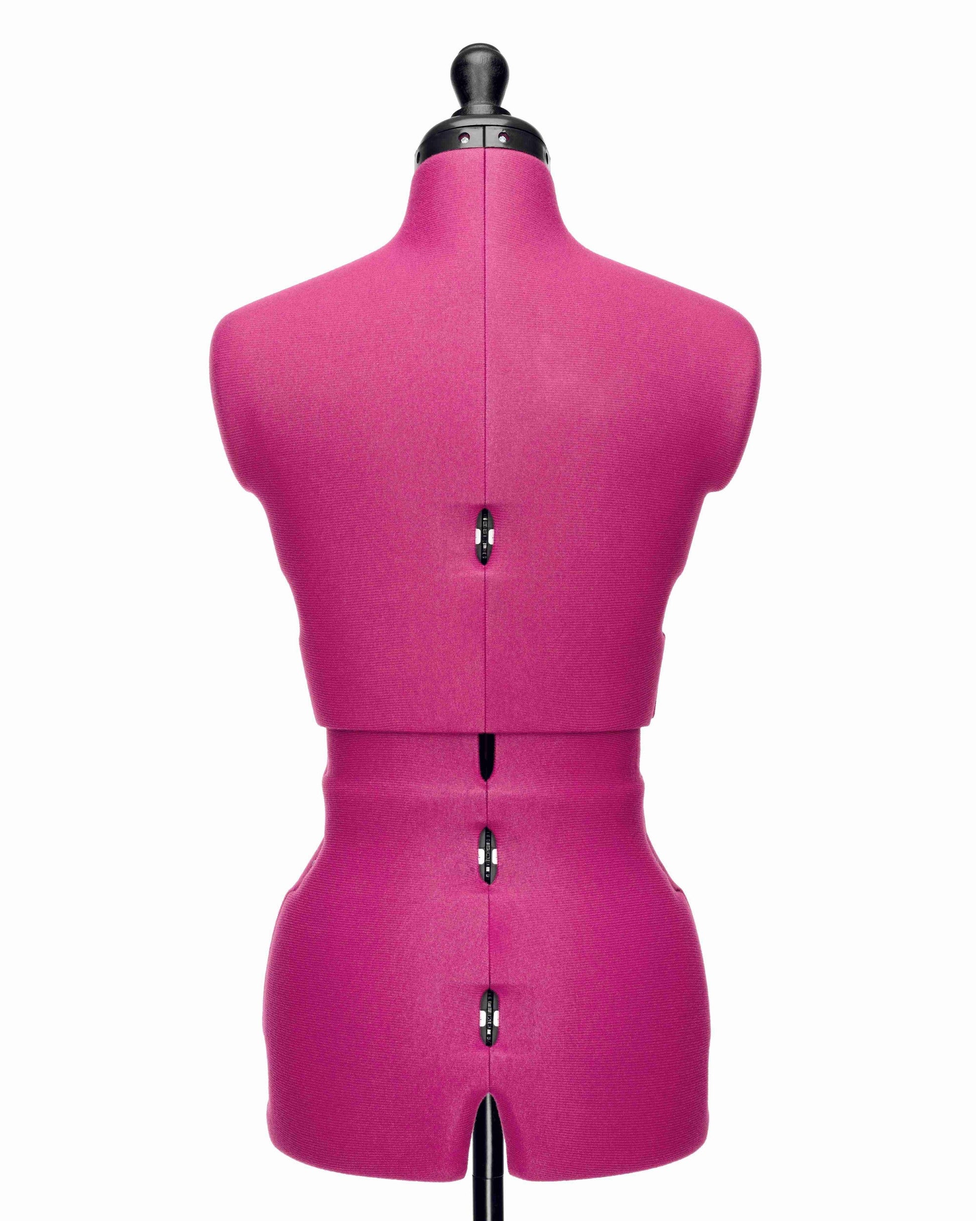 Ansicht Torso (Farbe Fuchsia) der CELINE MULTI, ohne 5-Bein Standfuß, von hinten Frontalansicht, Rückenlängenverstellung geöffnet